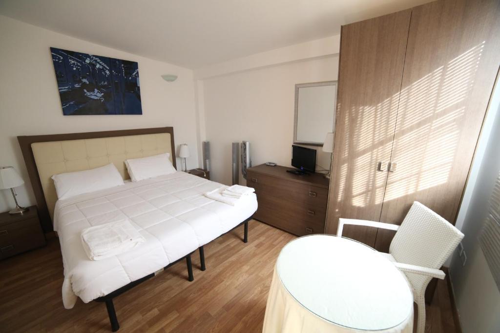 Bed & Breakfast Idomeneo 63 Lecce Exterior foto